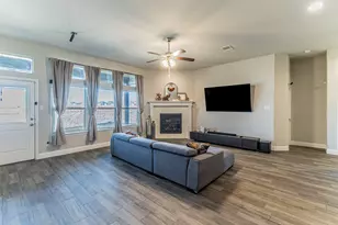 10638 Cherry Tree Wy, Grand Prairie, TX 76065 - Photo 6