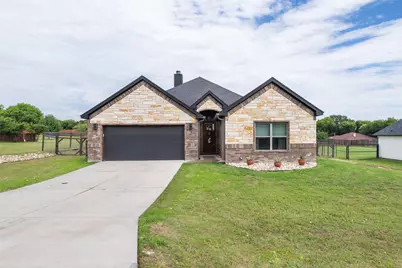 1306 E Apache Trail, Granbury, TX 76048 - Photo 1