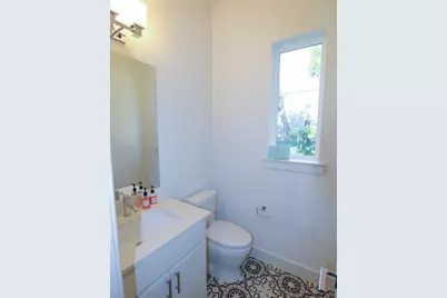 5605 Bryan Parkway #104, Dallas, TX 75206 - Photo 12