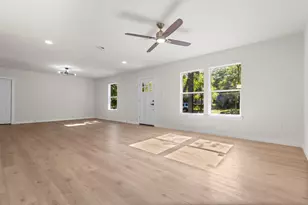 916 Blandin St, Fort Worth, TX 76111 - Photo 6