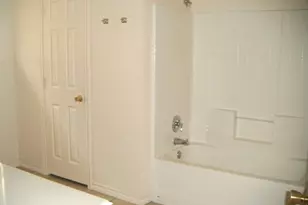 330 Windjammer Rd, Gun Barrel City, TX 75156 - Photo 16