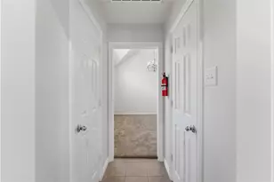 524 Suffolk Dr, Grand Prairie, TX 75052 - Photo 10