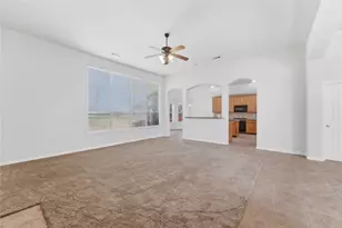 524 Suffolk Dr, Grand Prairie, TX 75052 - Photo 16