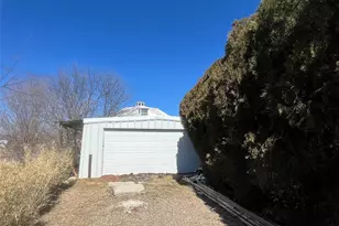 2212 Sunrise Bay Ct, Granbury, TX 76048 - Photo 6