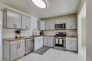 3831 Black Oak Dr, Dallas, TX 75241 - Photo 10