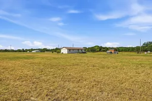 1802 Batey Rd, Collinsville, TX 76233 - Photo 28