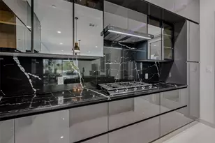 1880 Beaumont St, Dallas, TX 75215 - Photo 14