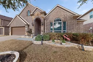 2405 Hammock Lake Dr, Little Elm, TX 75068 - Photo 2