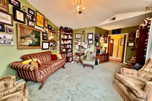 2013 Mill Creek Dr, Arlington, TX 76010 - Photo 6