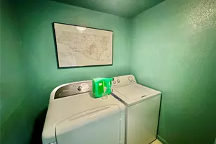 2013 Mill Creek Dr, Arlington, TX 76010 - Photo 36