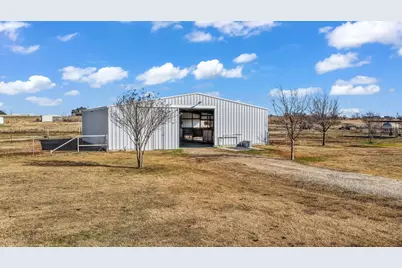 2500 County Road 332, Era, TX 76238 - Photo 28