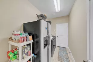 10019 Hutton Park Dr, Katy, TX 77494 - Photo 12