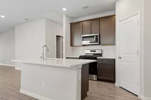 206 Mountain Meadow Ln, Princeton, TX 75071 - Photo 4