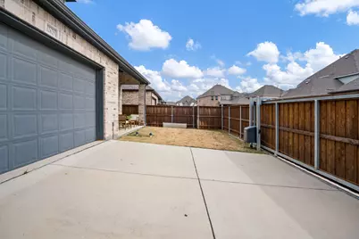 12629 Mercer Parkway, Farmers Branch, TX 75234 - Photo 34