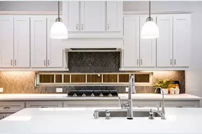 12629 Mercer Parkway, Farmers Branch, TX 75234 - Photo 10