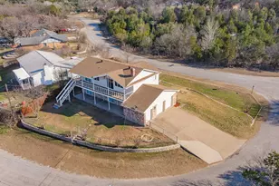 122 Heritage Trail, Granbury, TX 76048 - Photo 30