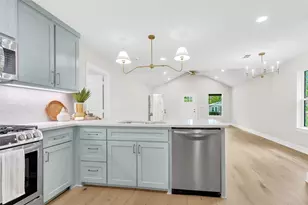 113 W Magnolia St, Troup, TX 75789 - Photo 16