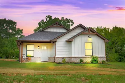 113 W Magnolia Street, Troup, TX 75789 - Photo 1