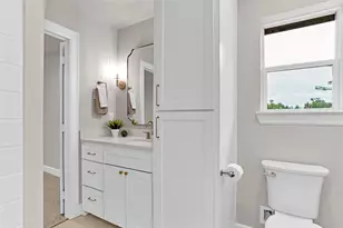 113 W Magnolia St, Troup, TX 75789 - Photo 14