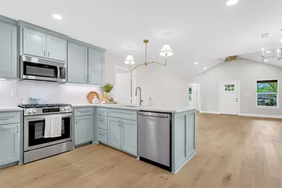 113 W Magnolia Street, Troup, TX 75789 - Photo 8