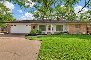 241 Timberlake Dr, Azle, TX 76020 - Photo 20