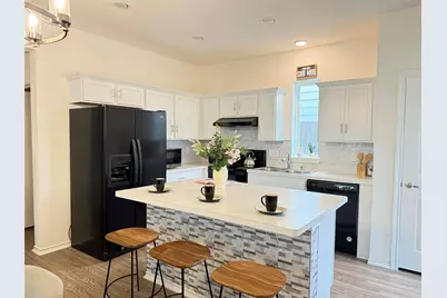 2209 Dana Drive, Grand Prairie, TX 75051 - Photo 2