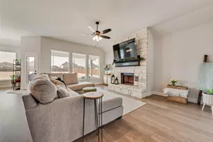 12725 Caliber Dr, Godley, TX 76044 - Photo 12