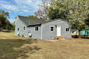 712 W Bond St, Denison, TX 75020 - Photo 18