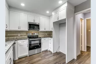 1505 Briarcrest Drive, Grapevine, TX 76051 - Photo 10