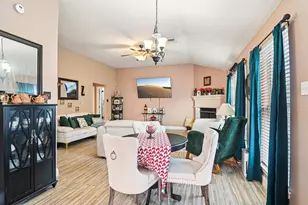 1102 N Gaines St, Ennis, TX 75119 - Photo 10