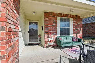 1102 N Gaines St, Ennis, TX 75119 - Photo 4