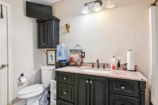 1102 N Gaines St, Ennis, TX 75119 - Photo 26