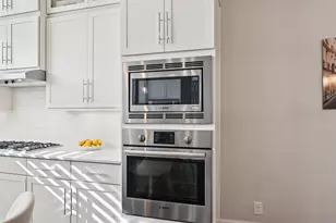 2815 Lynlock Ct, Dallas, TX 75219 - Photo 14