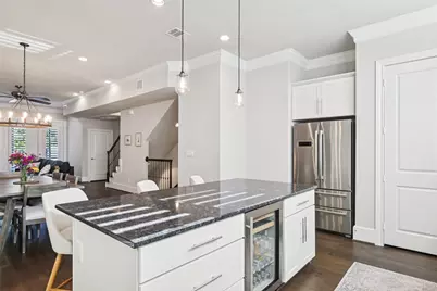 2815 Lynlock Court, Dallas, TX 75219 - Photo 10