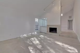 14822 Sopras Cir, Addison, TX 75001 - Photo 12