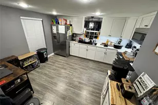 109 W Morning Dove Dr, Azle, TX 76020 - Photo 4