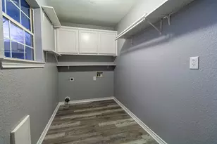 324 E Pace St, Frost, TX 76641 - Photo 20