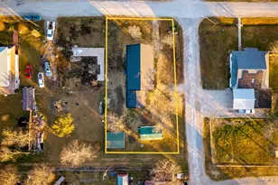 324 E Pace St, Frost, TX 76641 - Photo 28