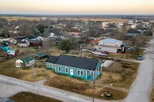 324 E Pace St, Frost, TX 76641 - Photo 40