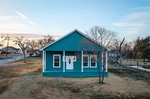 324 E Pace St, Frost, TX 76641 - Photo 38