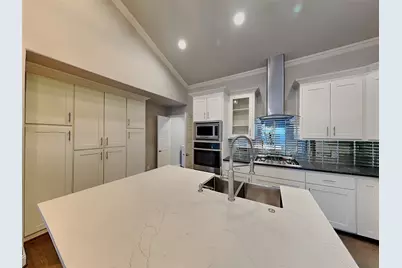 2828 Livingston Avenue, Fort Worth, TX 76110 - Photo 4