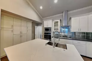 2828 Livingston Ave, Fort Worth, TX 76110 - Photo 4