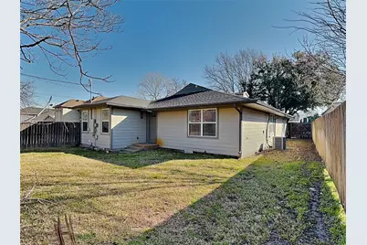 2828 Livingston Avenue, Fort Worth, TX 76110 - Photo 16