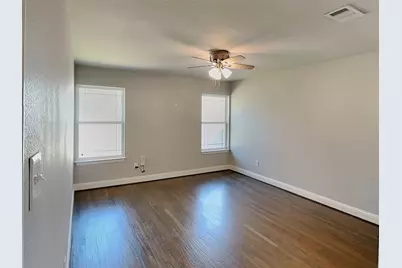 2828 Livingston Avenue, Fort Worth, TX 76110 - Photo 12