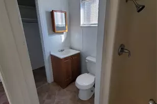 351 S Waco St, Van Alstyne, TX 75495 - Photo 8