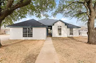 1020 Dane Dr, Hewitt, TX 76643 - Photo 2