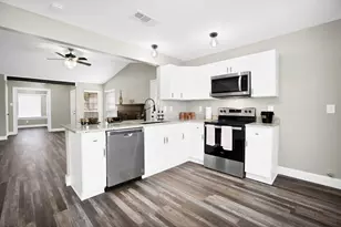 108 Kings Row, Garland, TX 75043 - Photo 8