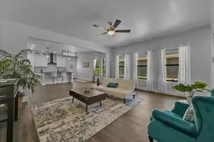 3612 Broken Bow Dr, Granbury, TX 76048 - Photo 2