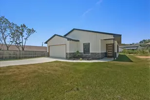 3612 Broken Bow Dr, Granbury, TX 76048 - Photo 1