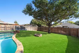 4010 Bluffpoint Rd, Rowlett, TX 75088 - Photo 4